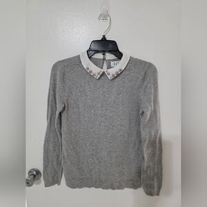Elle Gray Sweater with Floral Collar